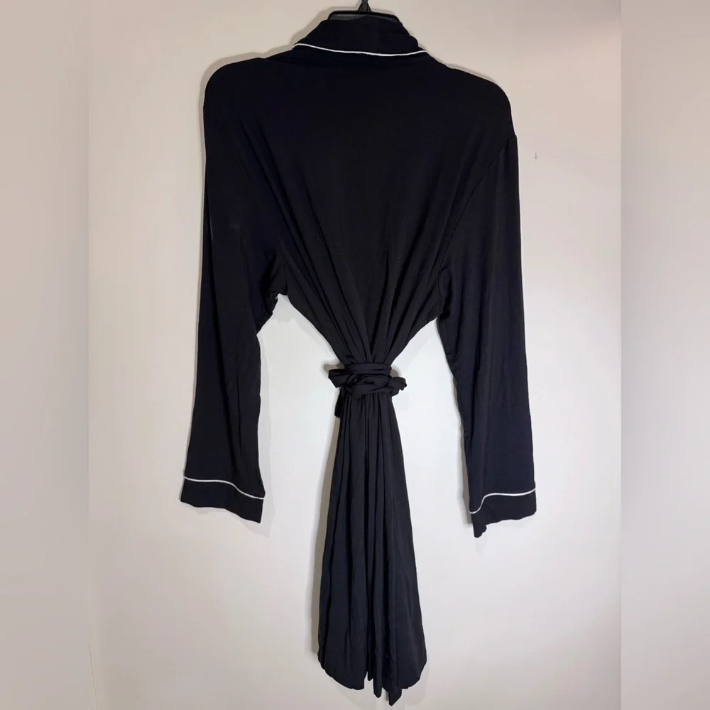 Eberjey Gisele Tuxedo Robe in black with white piping Large